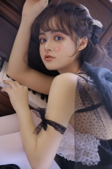 俄罗斯美女野外性行为